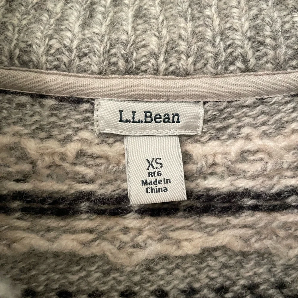 L.L. Bean 100% Lambswool Full Zip Cardigan Size Extra Small